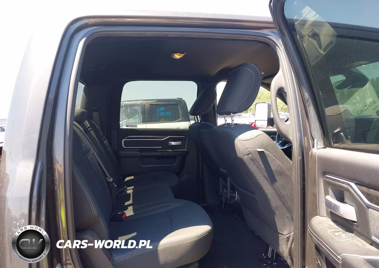 2019 Ram 2500 Big Horn 4X4 6'4 Box VIN:3C6UR5DJ6KG696599 - 8