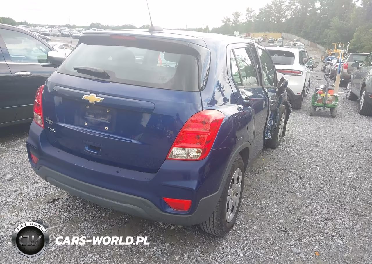2017 Chevrolet Trax Ls VIN:3GNCJKSB1HL213243 - 4