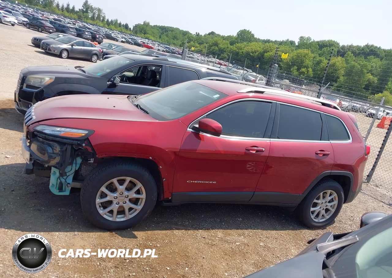 2017 Jeep Cherokee Latitude VIN:1C4PJMCB1HW658368 - 15