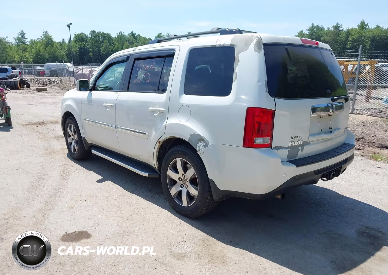 2013 Honda Pilot Touring VIN:5FNYF4H98DB011654 - 3