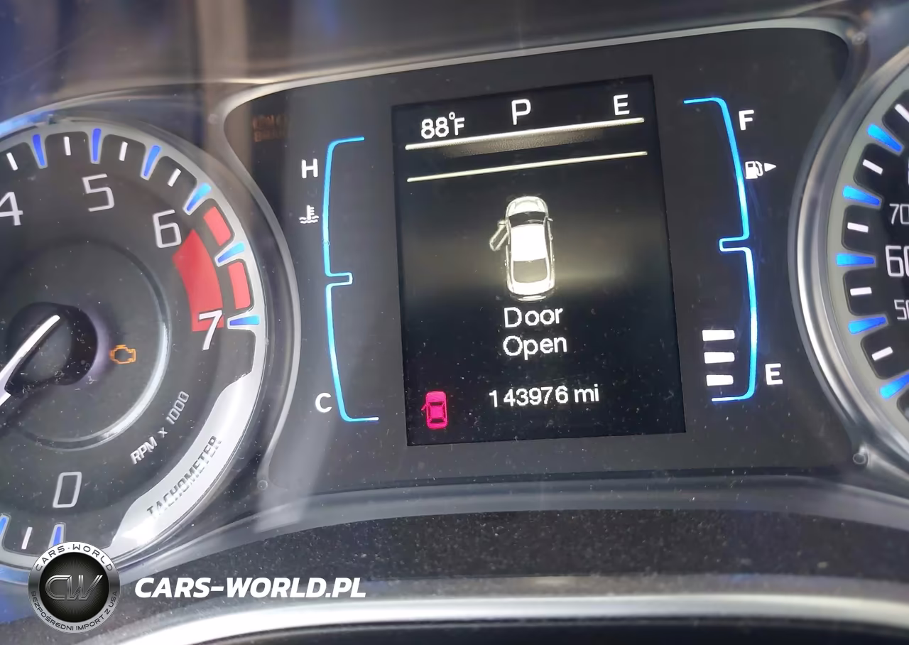 2015 Chrysler 200 Limited VIN:1C3CCCAB5FN679043 - 7