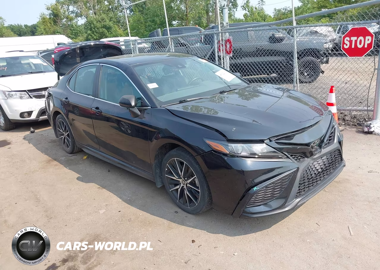 2024 Toyota Camry Se – zdjęcie 1 z 17