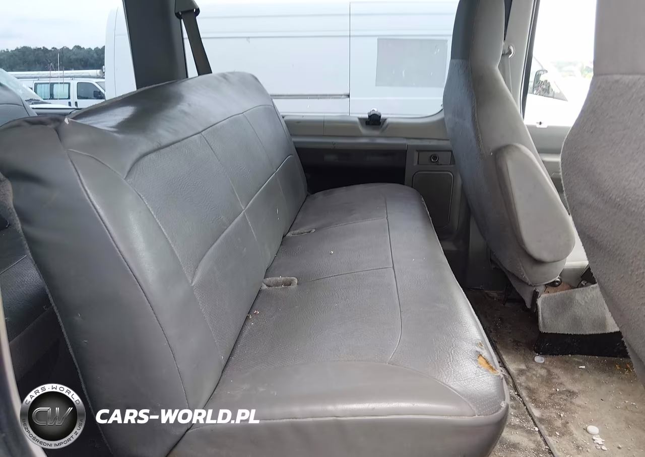2013 Ford E-350 Super Duty Xl-Xlt VIN:1FBSS3BL5DDA61214 - 8