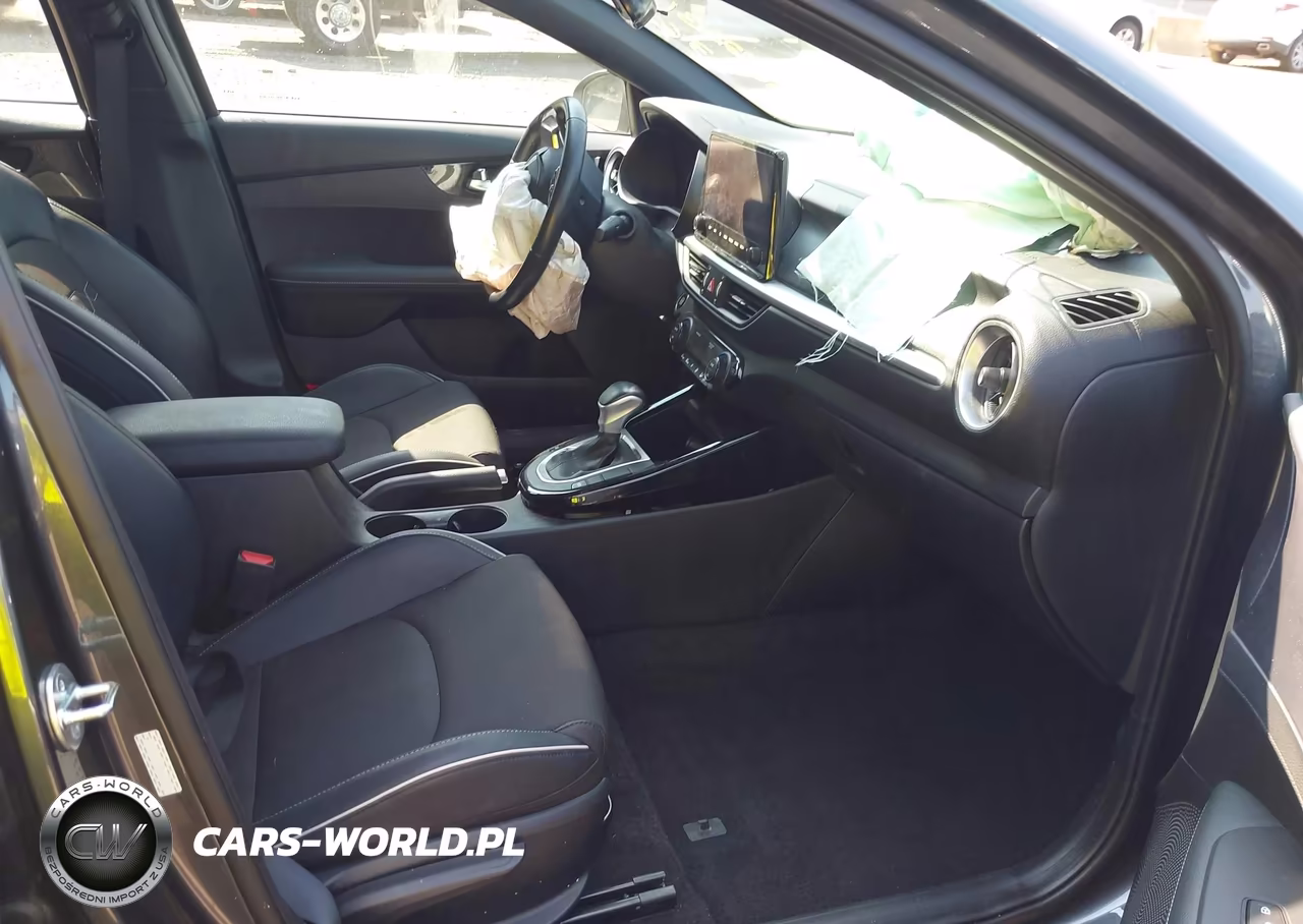 2023 Kia Forte Gt-Line VIN:3KPF54ADXPE603818 - 5