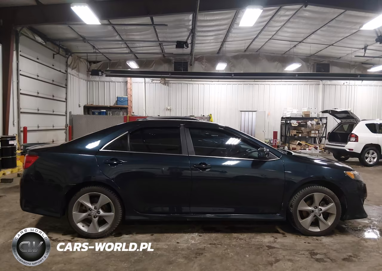 2014 Toyota Camry Se Sport VIN:4T1BF1FKXEU833550 - 13