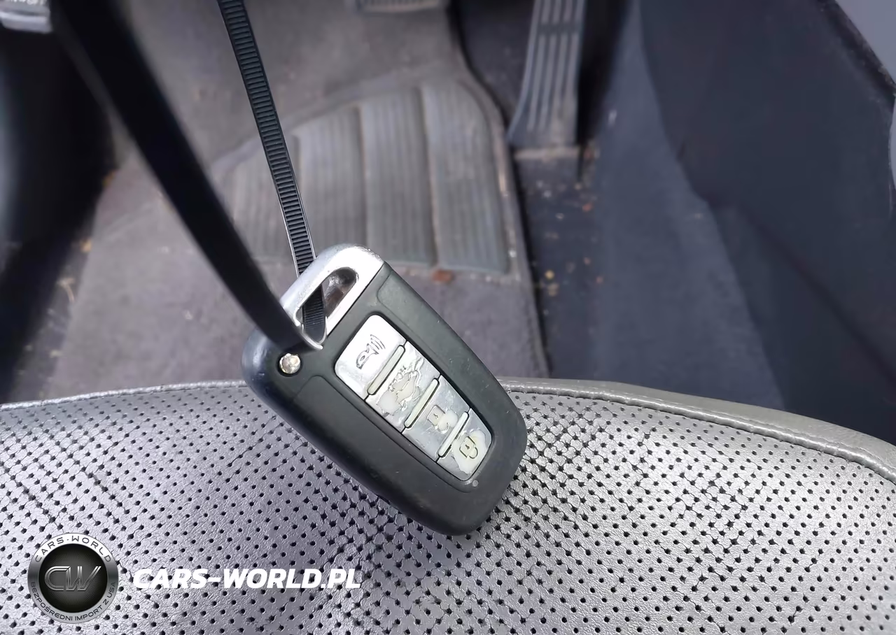 2012 Hyundai Sonata Hybrid VIN:KMHEC4A49CA026323 - 11