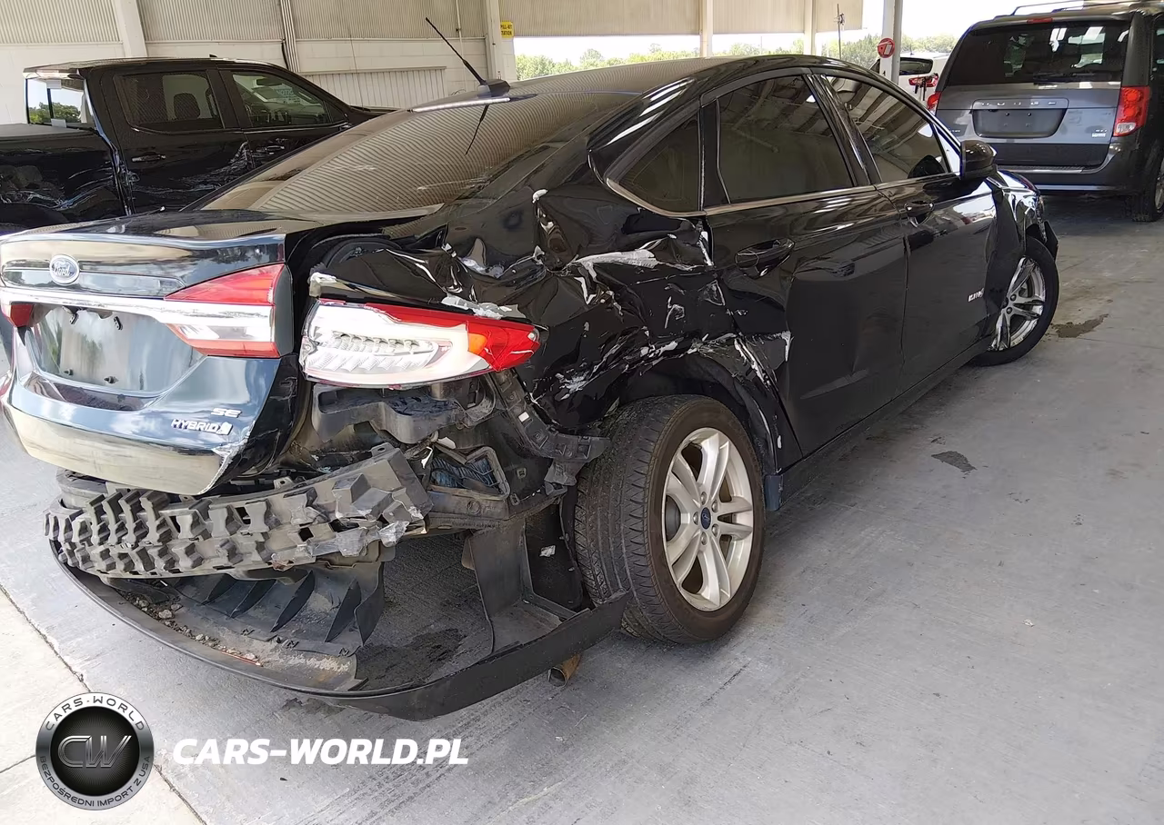 2018 Ford Fusion Hybrid Se VIN:3FA6P0LU4JR116197 - 4