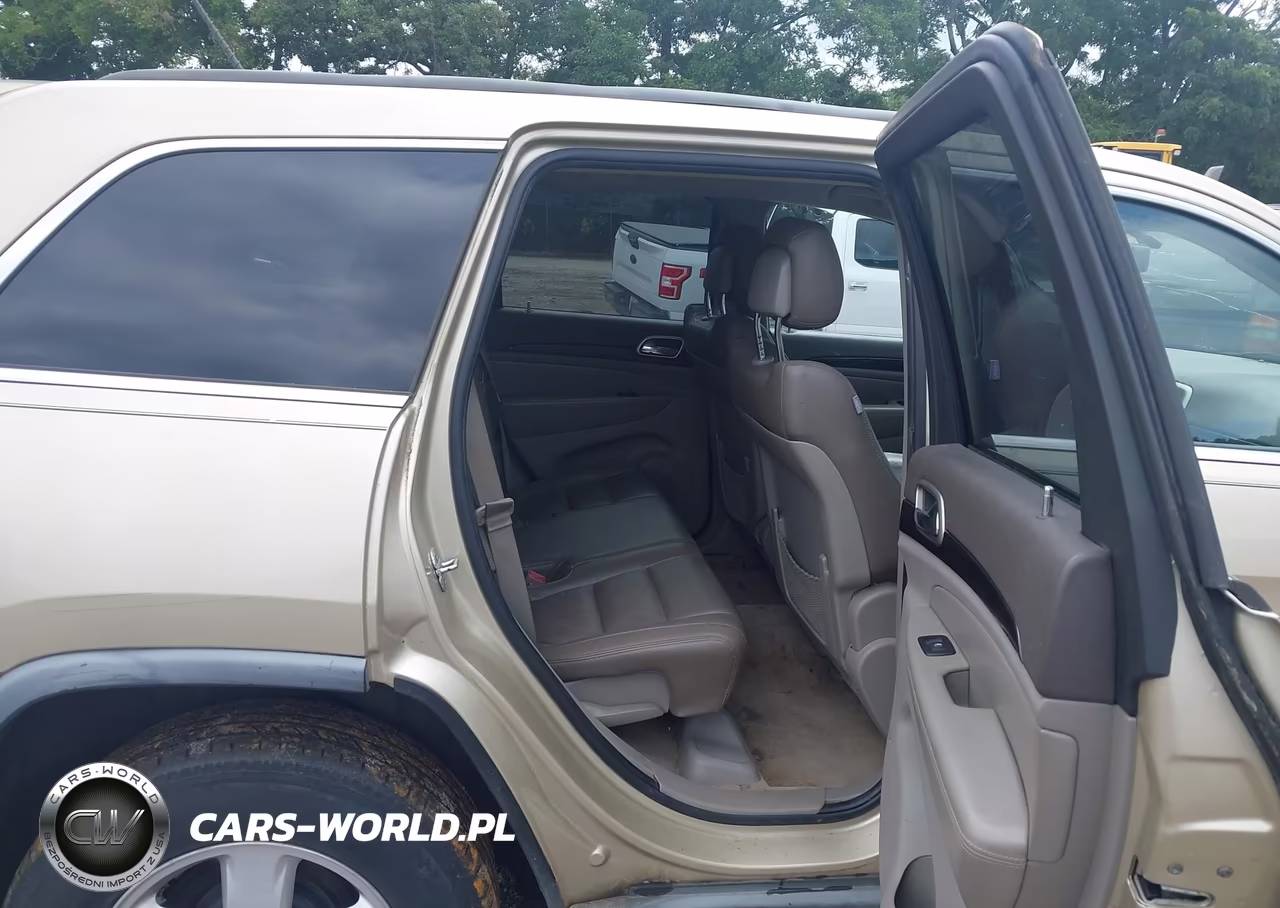 2012 Jeep Grand Cherokee Laredo VIN:1C4RJEAG9CC167277 - 8