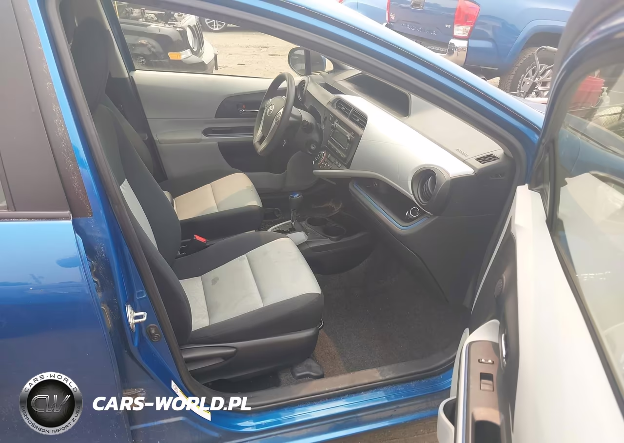 2012 Toyota Prius C Two VIN:JTDKDTB3XC1519464 - 5