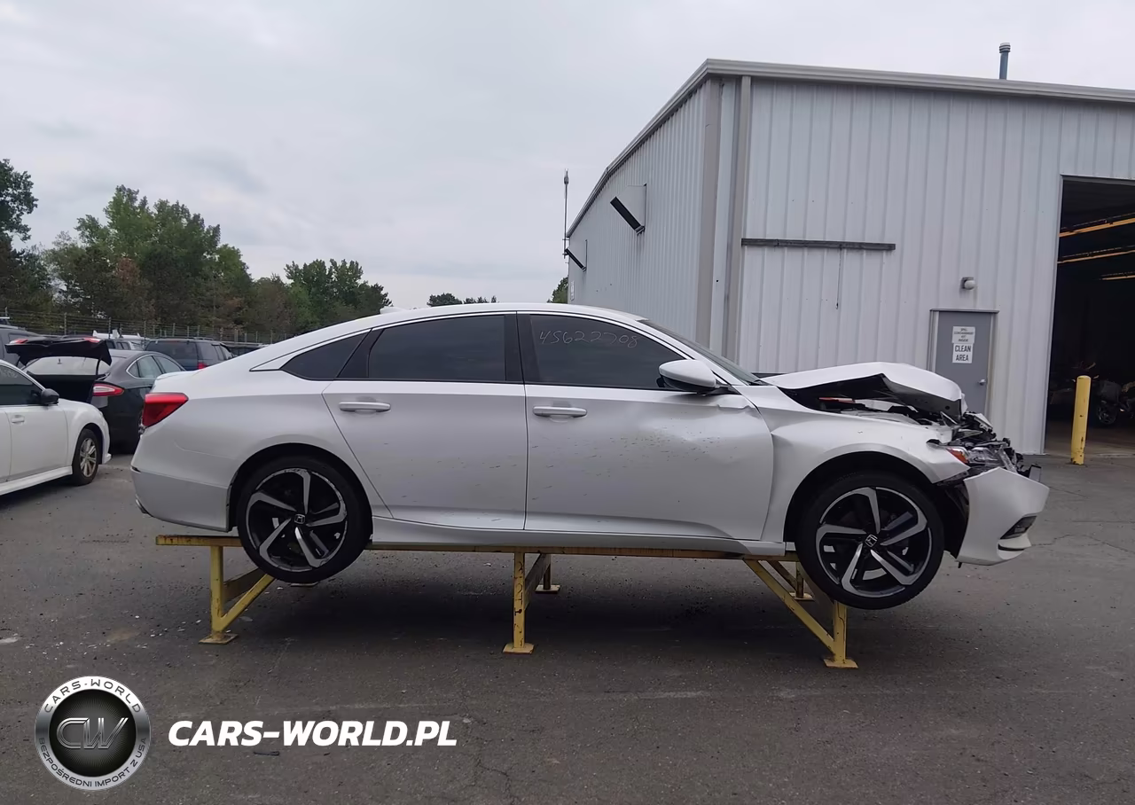 2018 Honda Accord Sport VIN:1HGCV1F37JA006056 - 14
