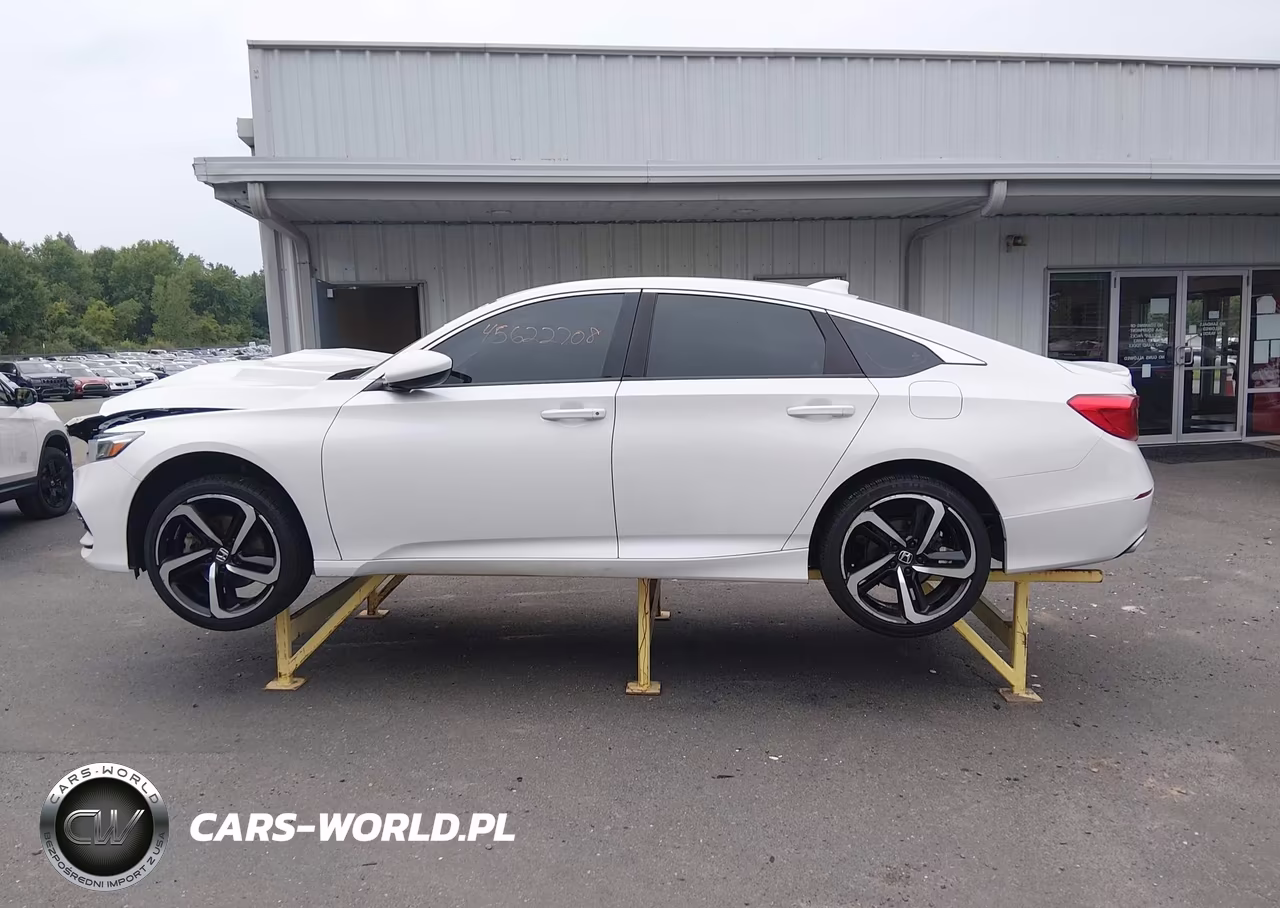 2018 Honda Accord Sport VIN:1HGCV1F37JA006056 - 15