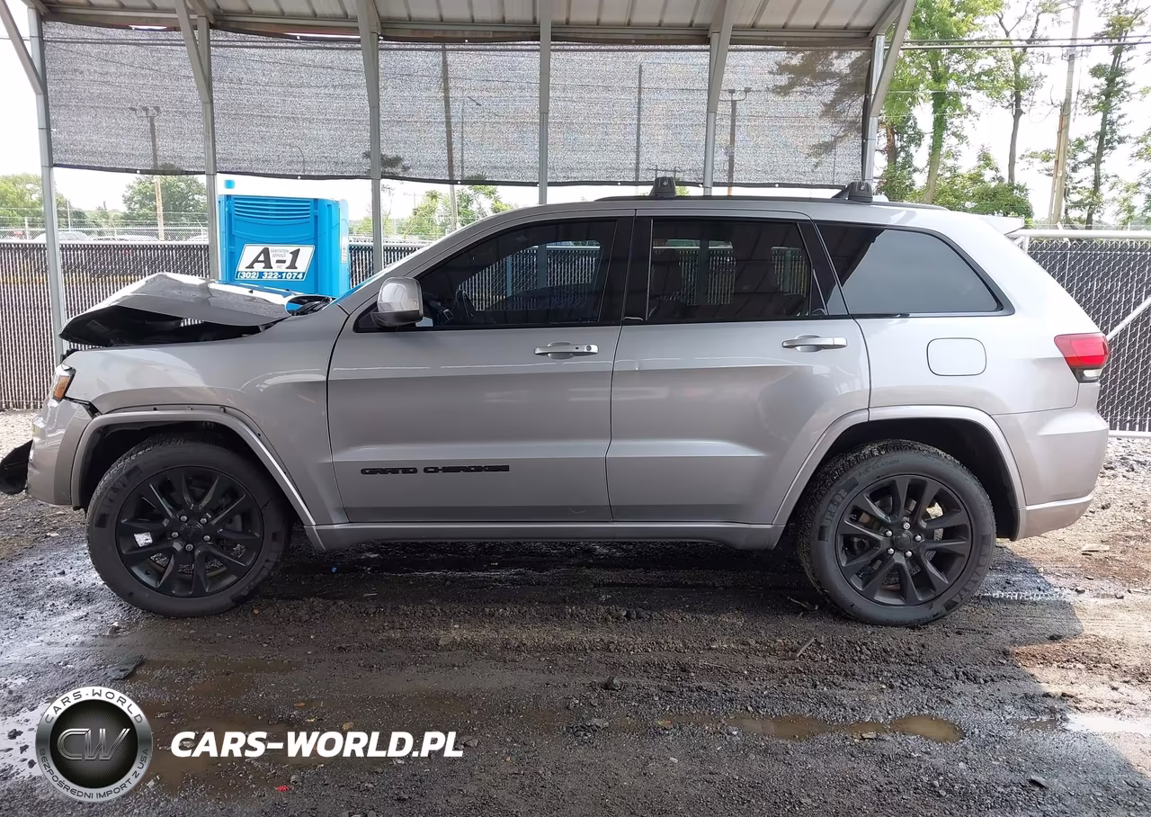2018 Jeep Grand Cherokee Altitude 4X4 VIN:1C4RJFAG7JC470514 - 15