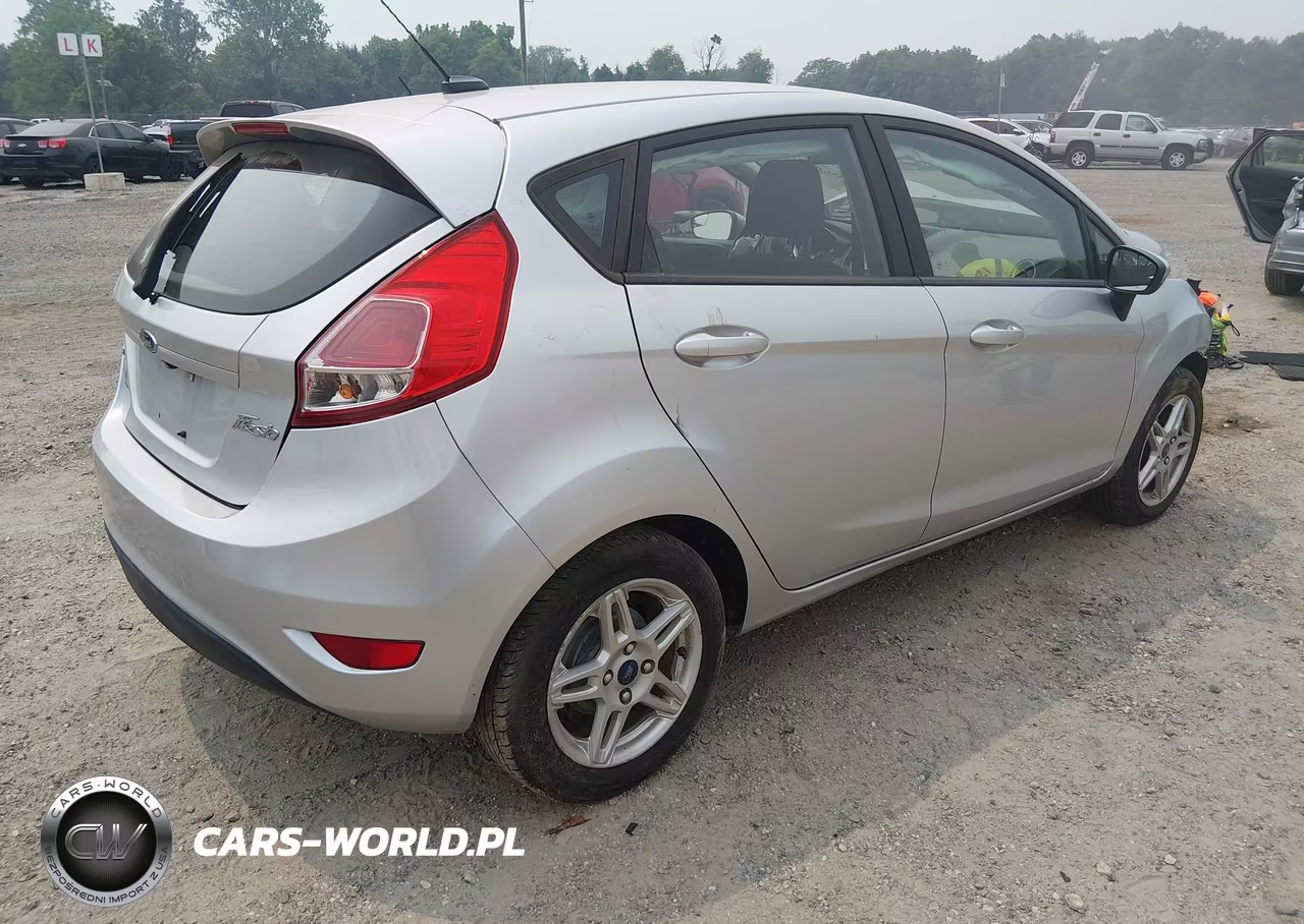 2019 Ford Fiesta Se VIN:3FADP4EJ1KM155555 - 4