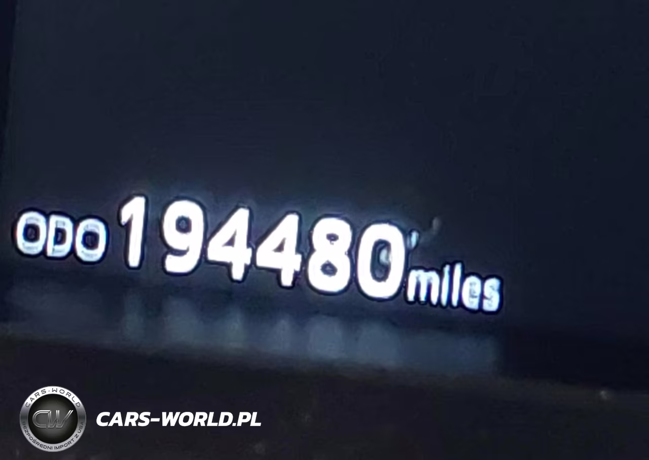 2018 Toyota Prius Two VIN:JTDKBRFU4J3601266 - 15