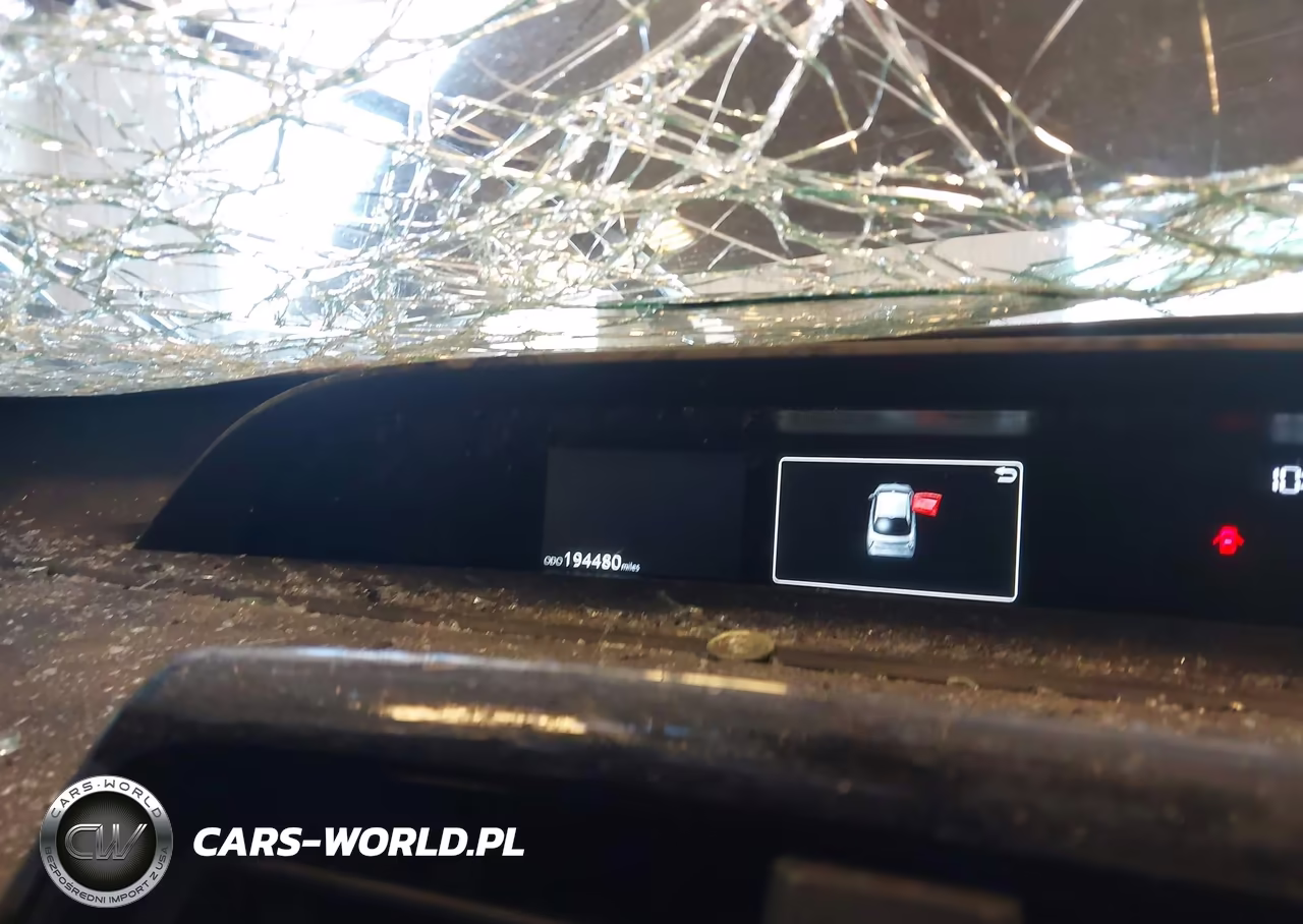 2018 Toyota Prius Two VIN:JTDKBRFU4J3601266 - 7