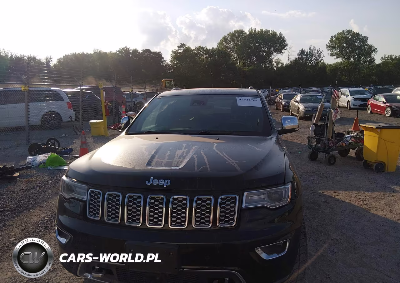 2017 Jeep Grand Cherokee Overland VIN:1C4RJFCG7HC790388 - 18