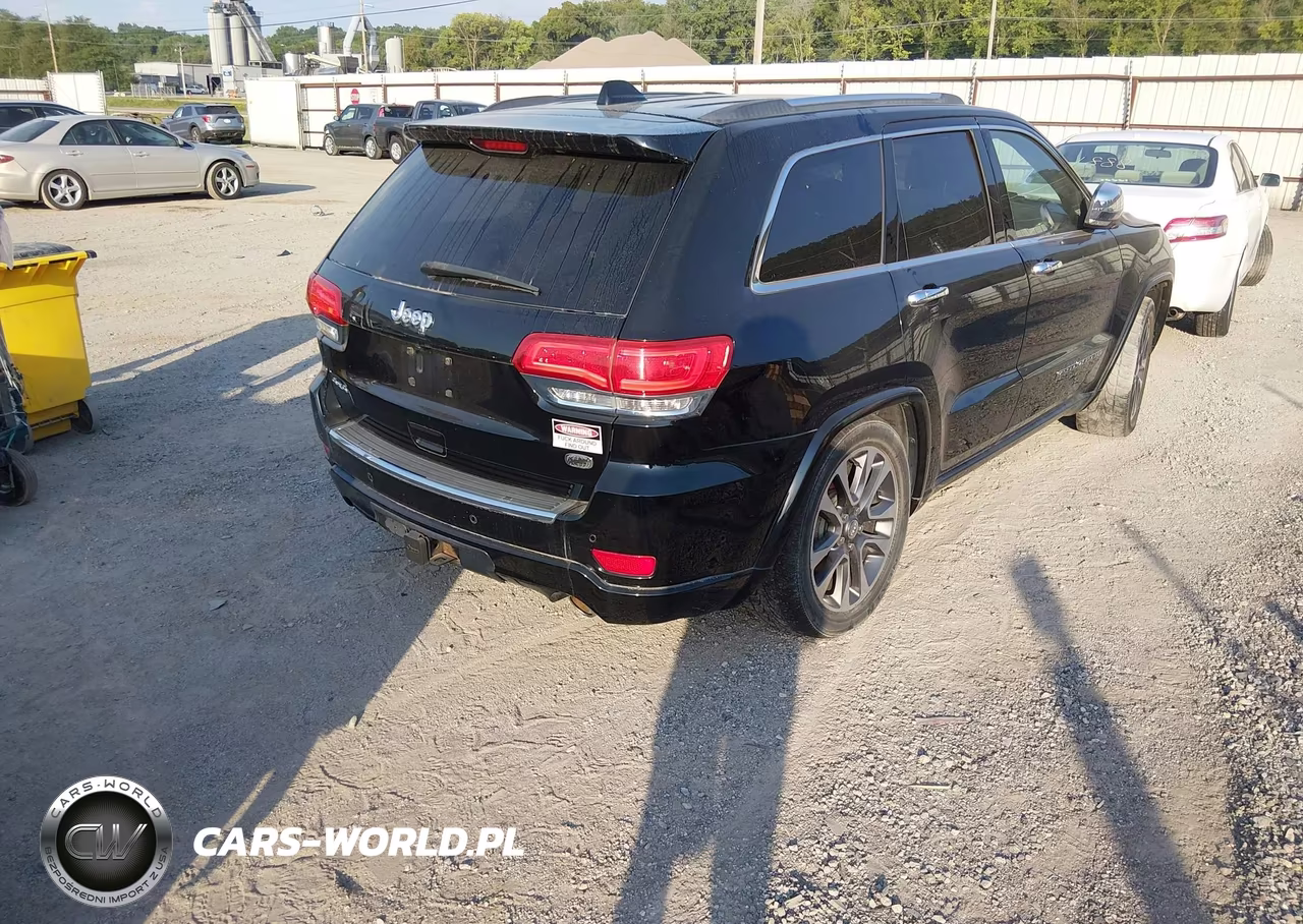 2017 Jeep Grand Cherokee Overland VIN:1C4RJFCG7HC790388 - 4