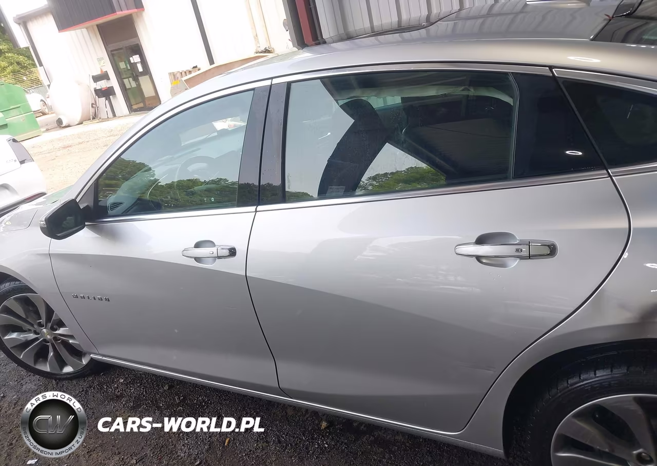 2018 Chevrolet Malibu Premier VIN:1G1ZE5SX9JF278712 - 14