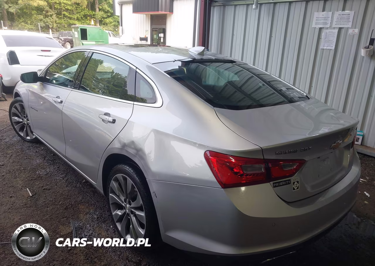 2018 Chevrolet Malibu Premier VIN:1G1ZE5SX9JF278712 - 3