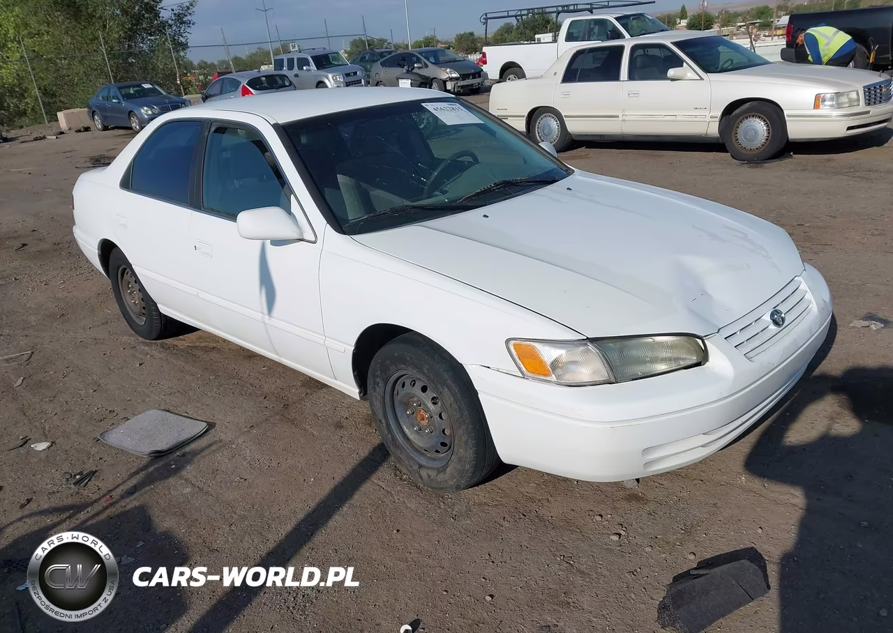 1999 Toyota Camry Le – zdjęcie 1 z 12