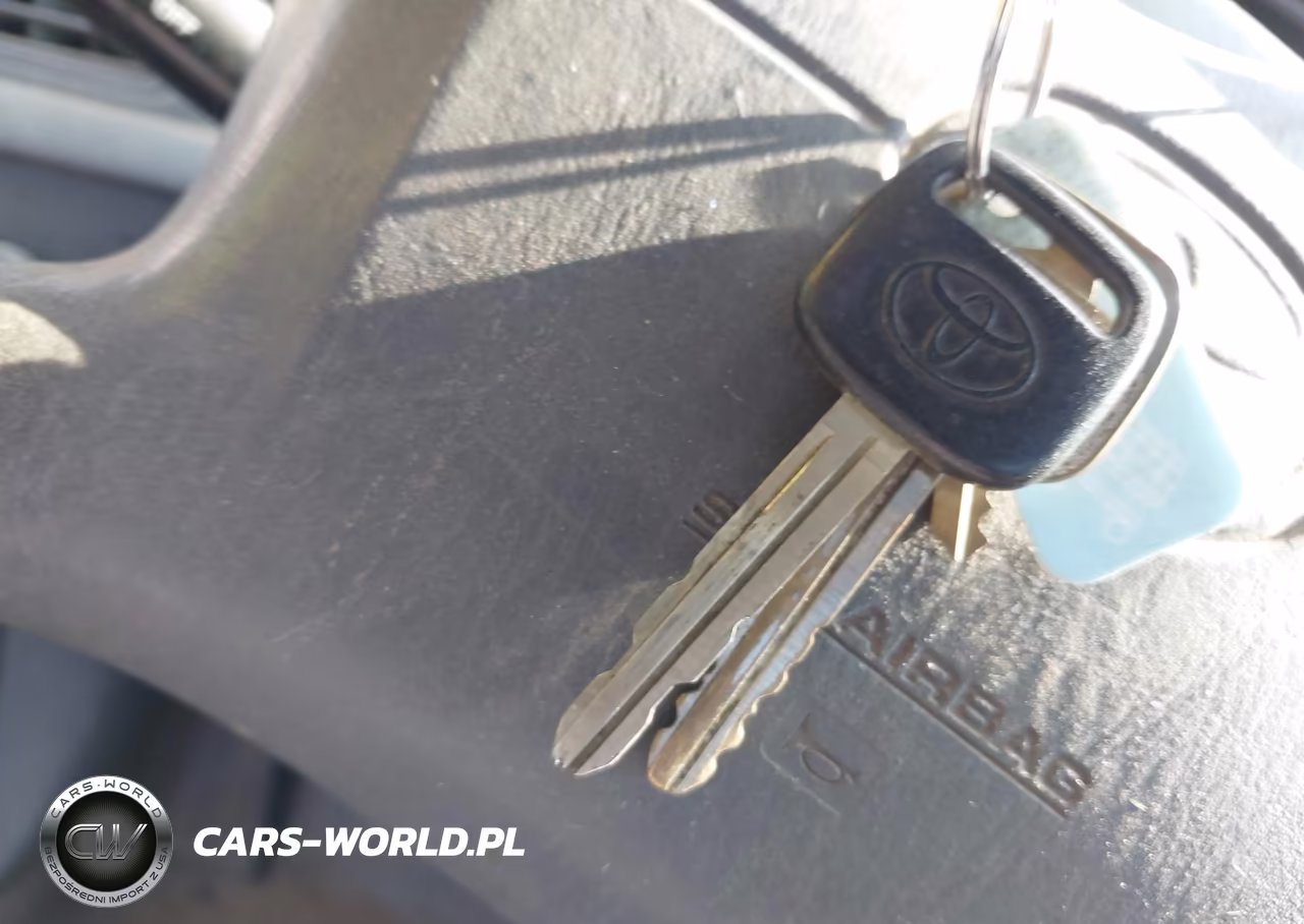 1999 Toyota Camry Le VIN:JT2BG22K2X0289657 - 11