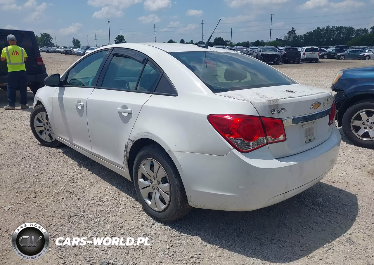 2014 Chevrolet Cruze Ls Auto VIN:1G1PA5SH5E7199128 - 3
