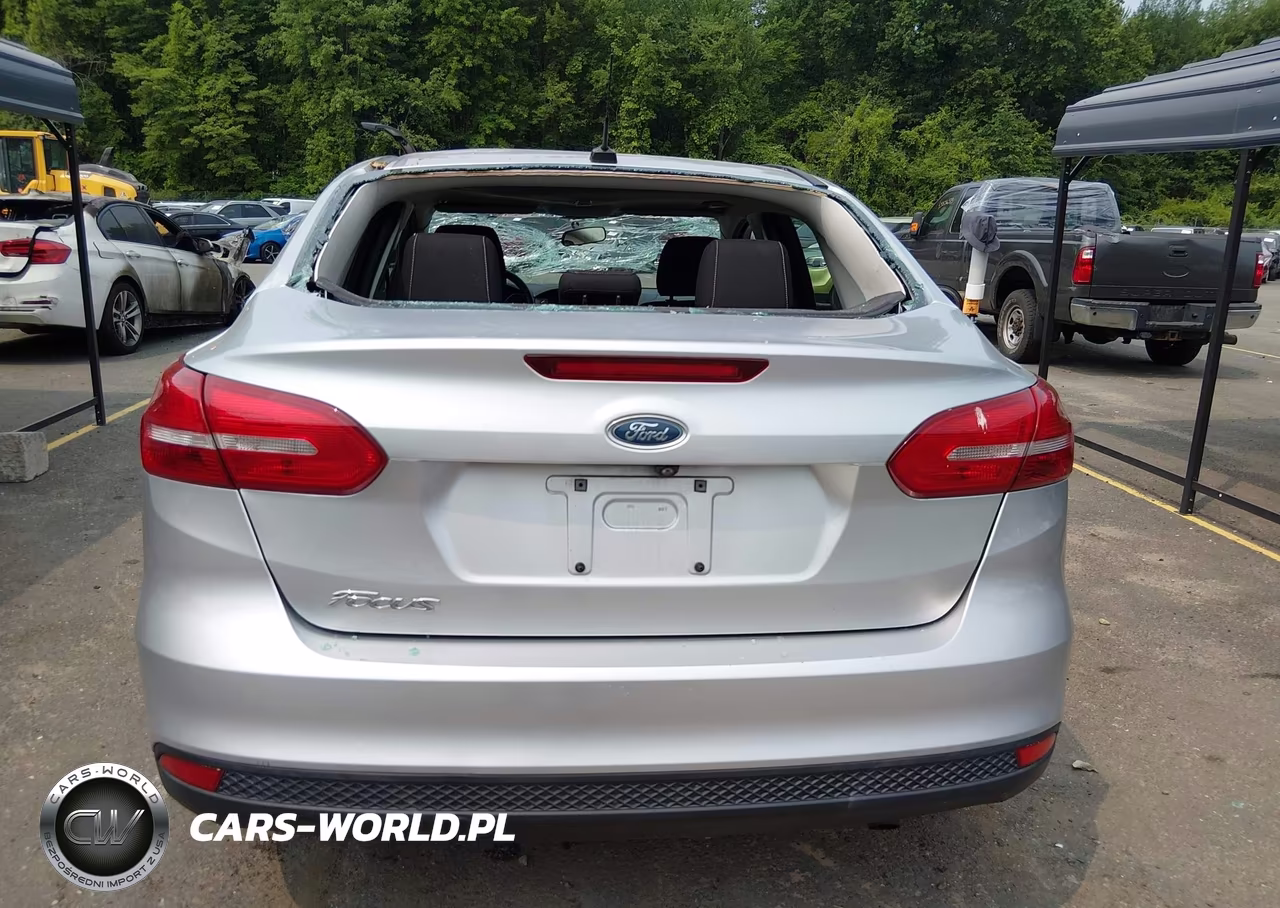 2017 Ford Focus S VIN:1FADP3E26HL324577 - 16