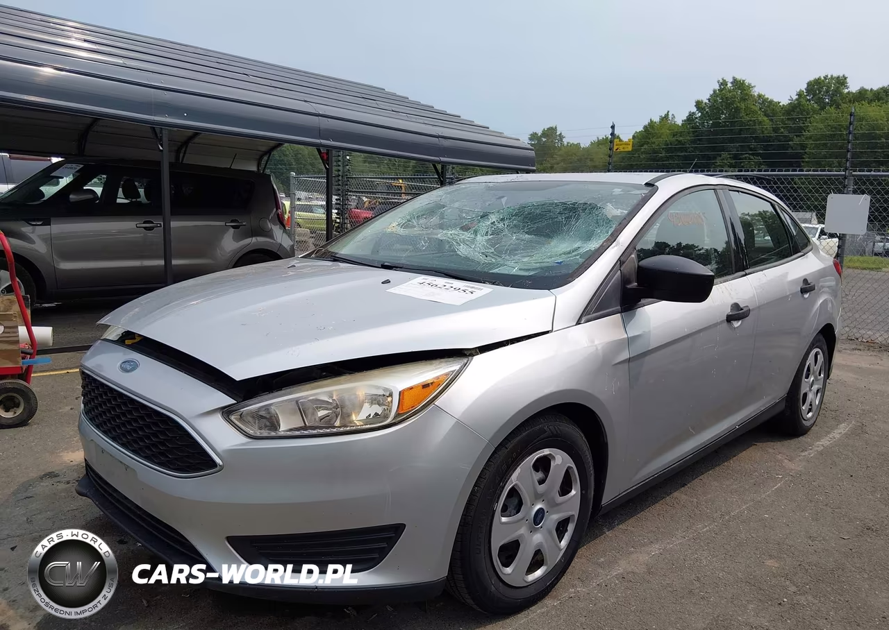 2017 Ford Focus S VIN:1FADP3E26HL324577 - 2