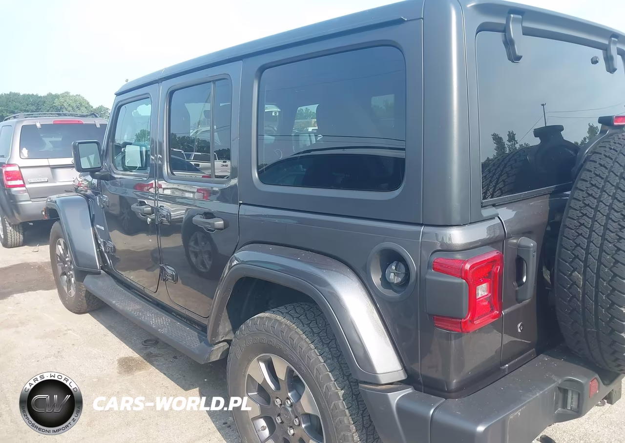 2018 Jeep Wrangler Unlimited Sahara 4X4 VIN:1C4HJXEG2JW175363 - 14