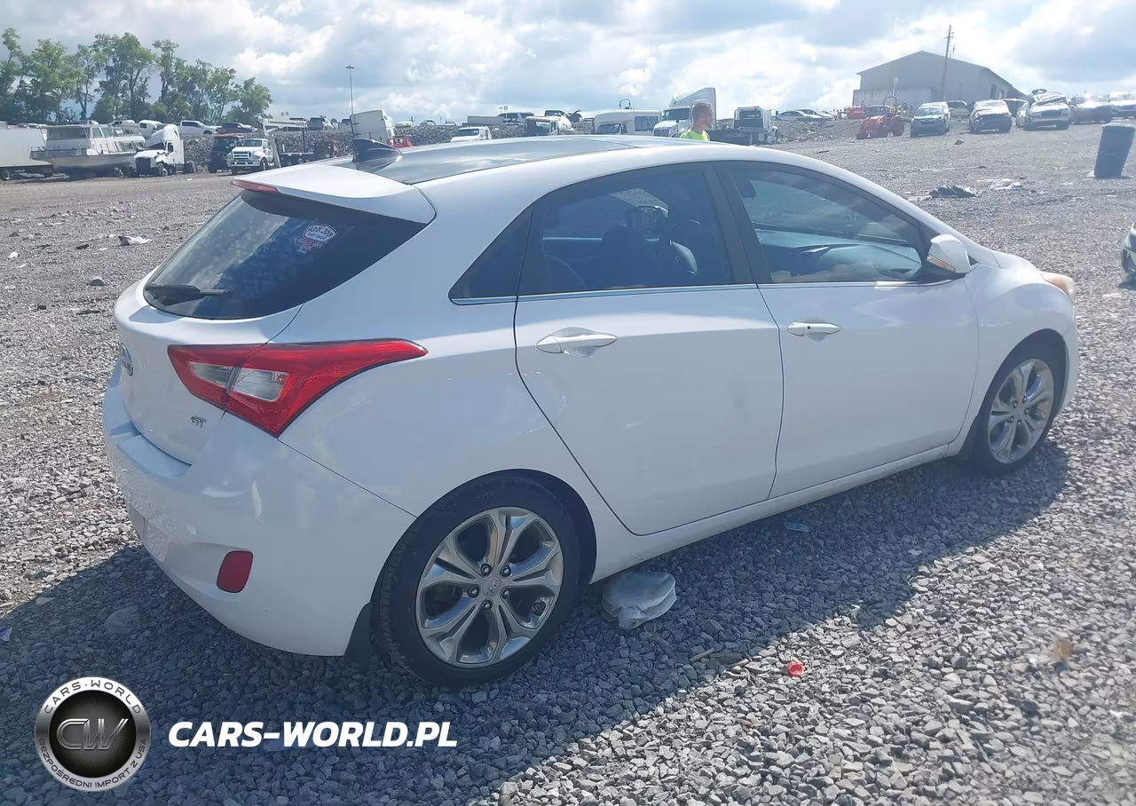 2015 Hyundai Elantra Gt VIN:KMHD35LH4FU238552 - 4