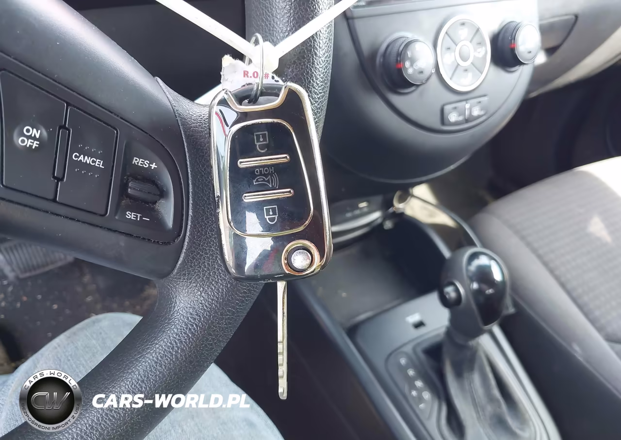 2013 Kia Soul VIN:KNDJT2A59D7596899 - 11