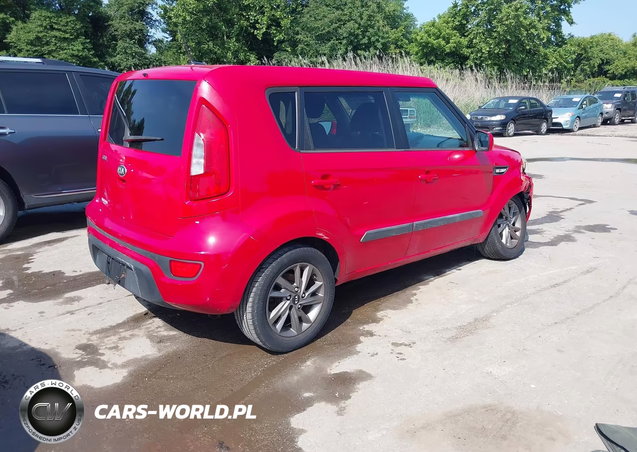 2013 Kia Soul VIN:KNDJT2A59D7596899 - 4