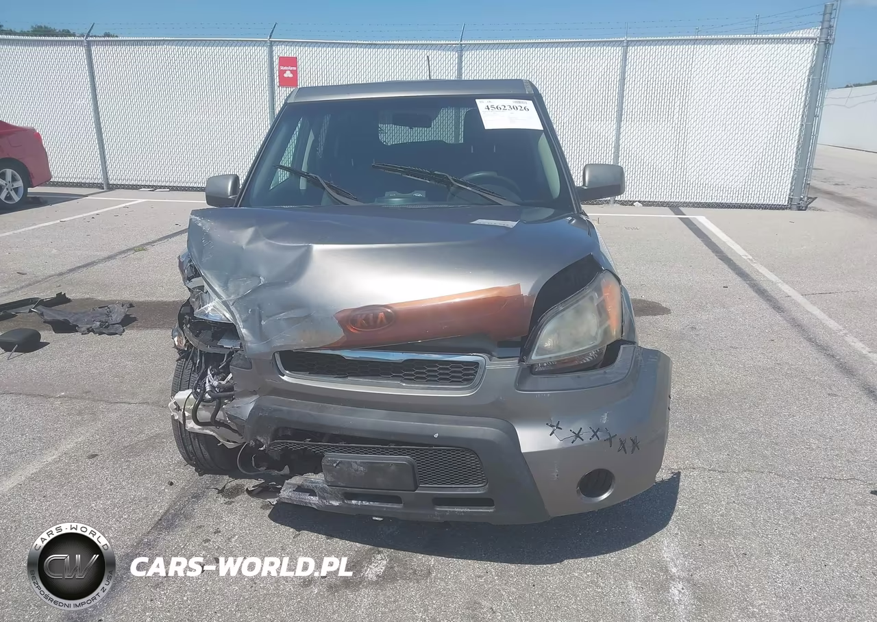 2011 Kia Soul + VIN:KNDJT2A25B7238301 - 13