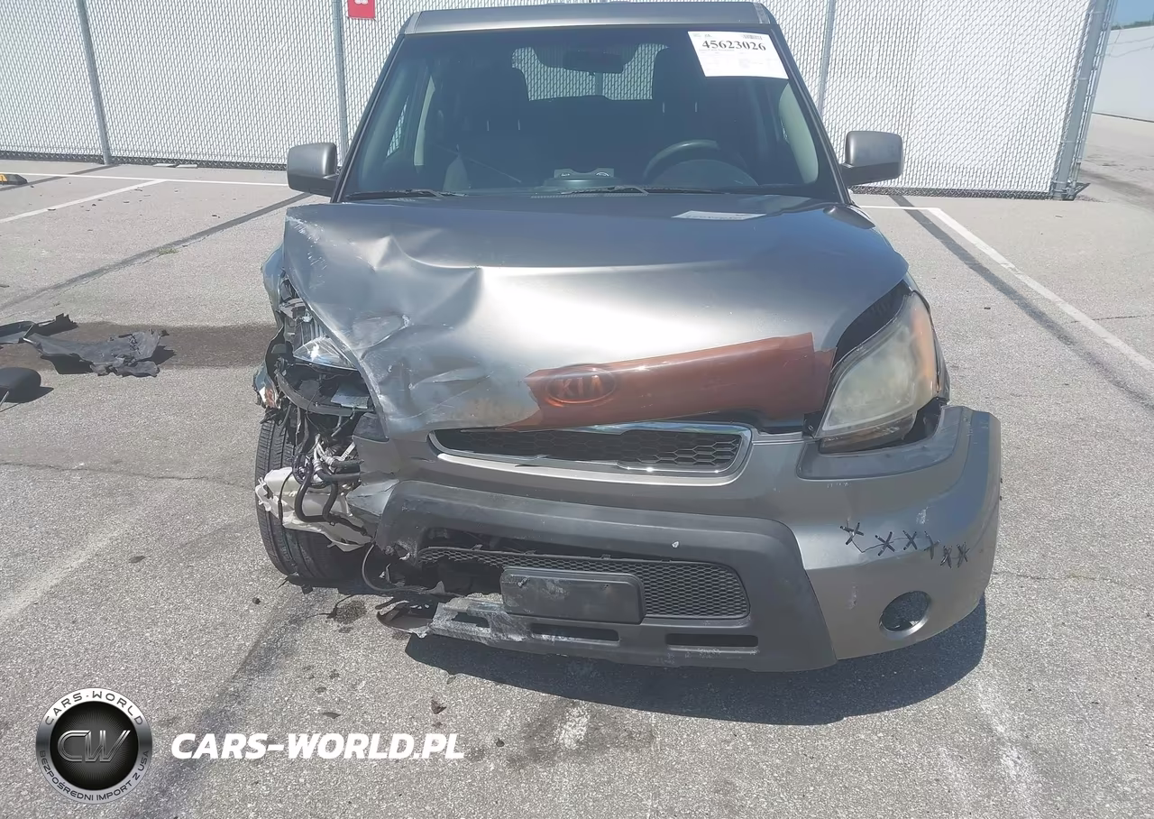 2011 Kia Soul + VIN:KNDJT2A25B7238301 - 6