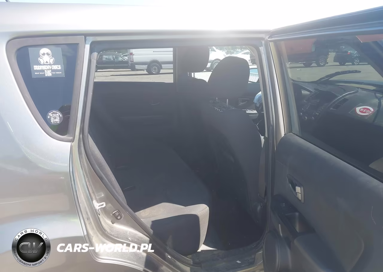 2011 Kia Soul + VIN:KNDJT2A25B7238301 - 8