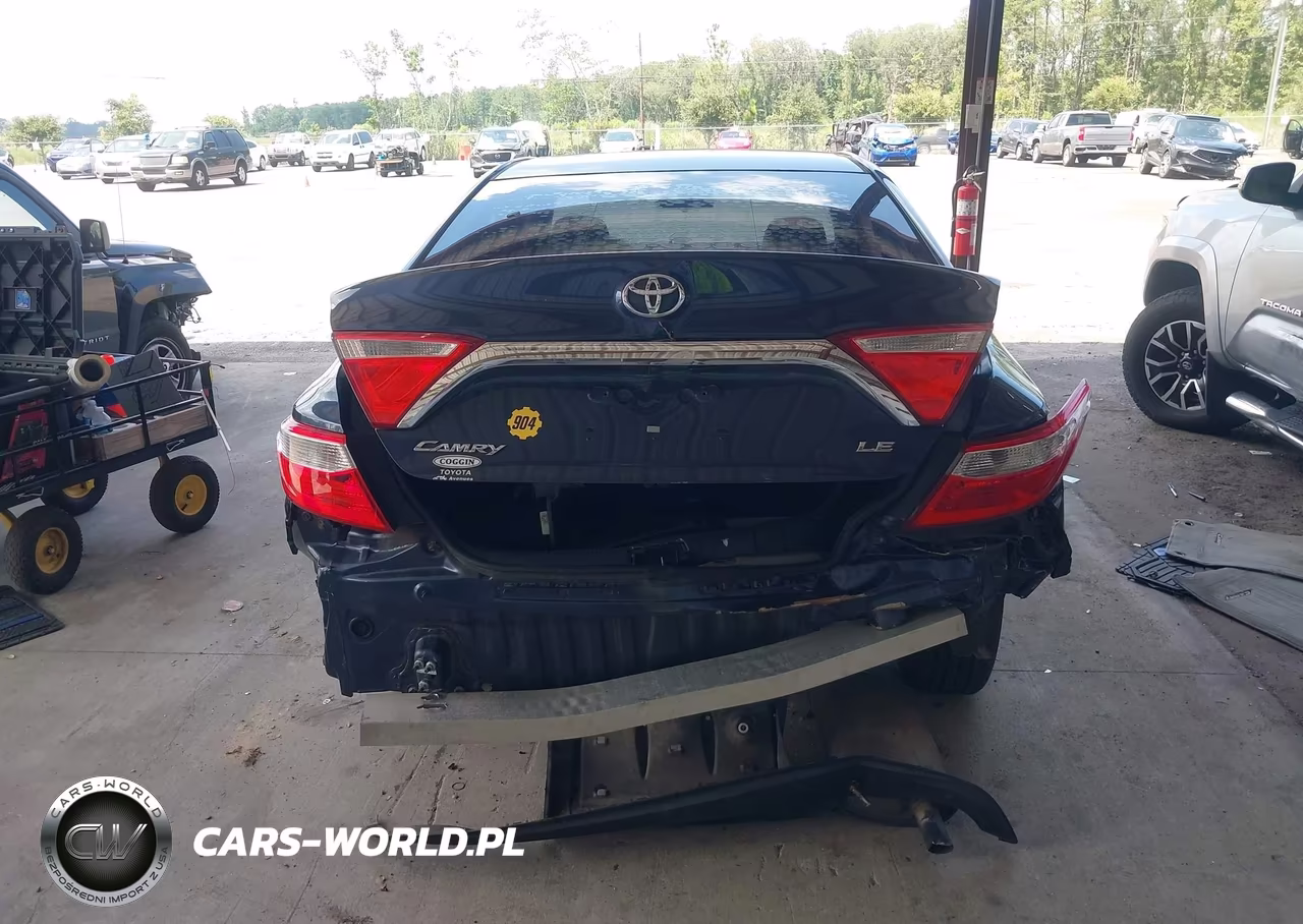 2016 Toyota Camry Le VIN:4T4BF1FK0GR555623 - 15