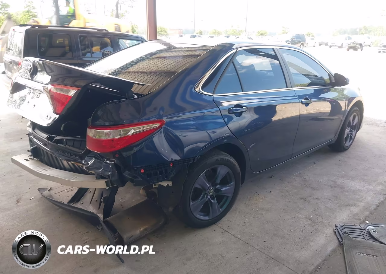 2016 Toyota Camry Le VIN:4T4BF1FK0GR555623 - 4