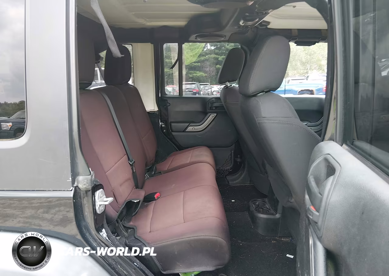 2013 Jeep Wrangler Unlimited Sport VIN:1C4BJWDG4DL674253 - 8