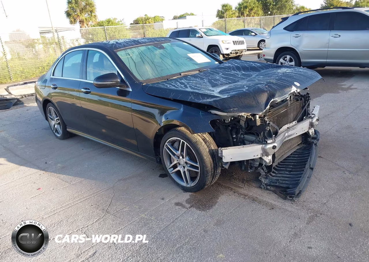 2017 Mercedes-Benz E 300 4Matic – zdjęcie 1 z 17