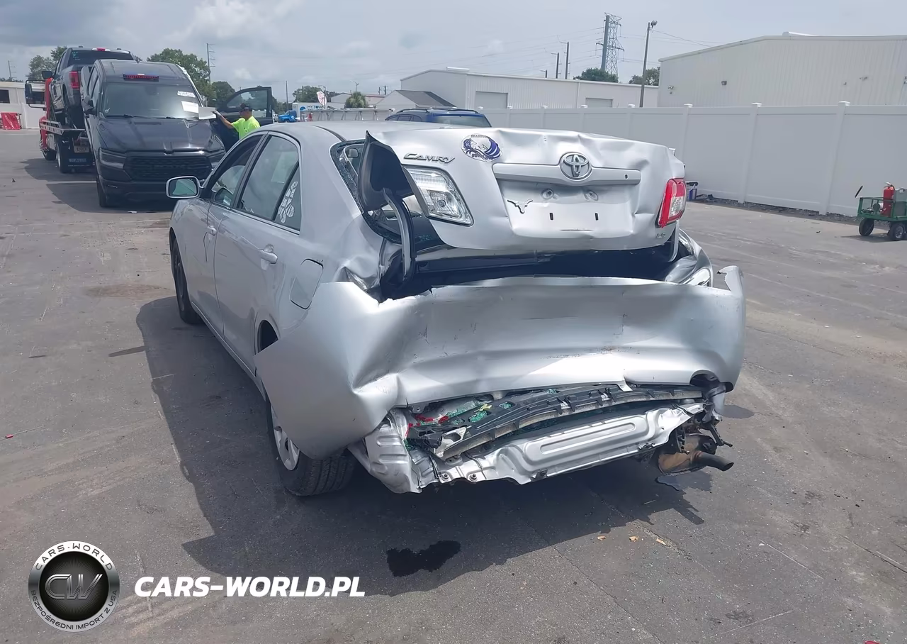 2011 Toyota Camry Le VIN:4T1BF3EK4BU776187 - 3