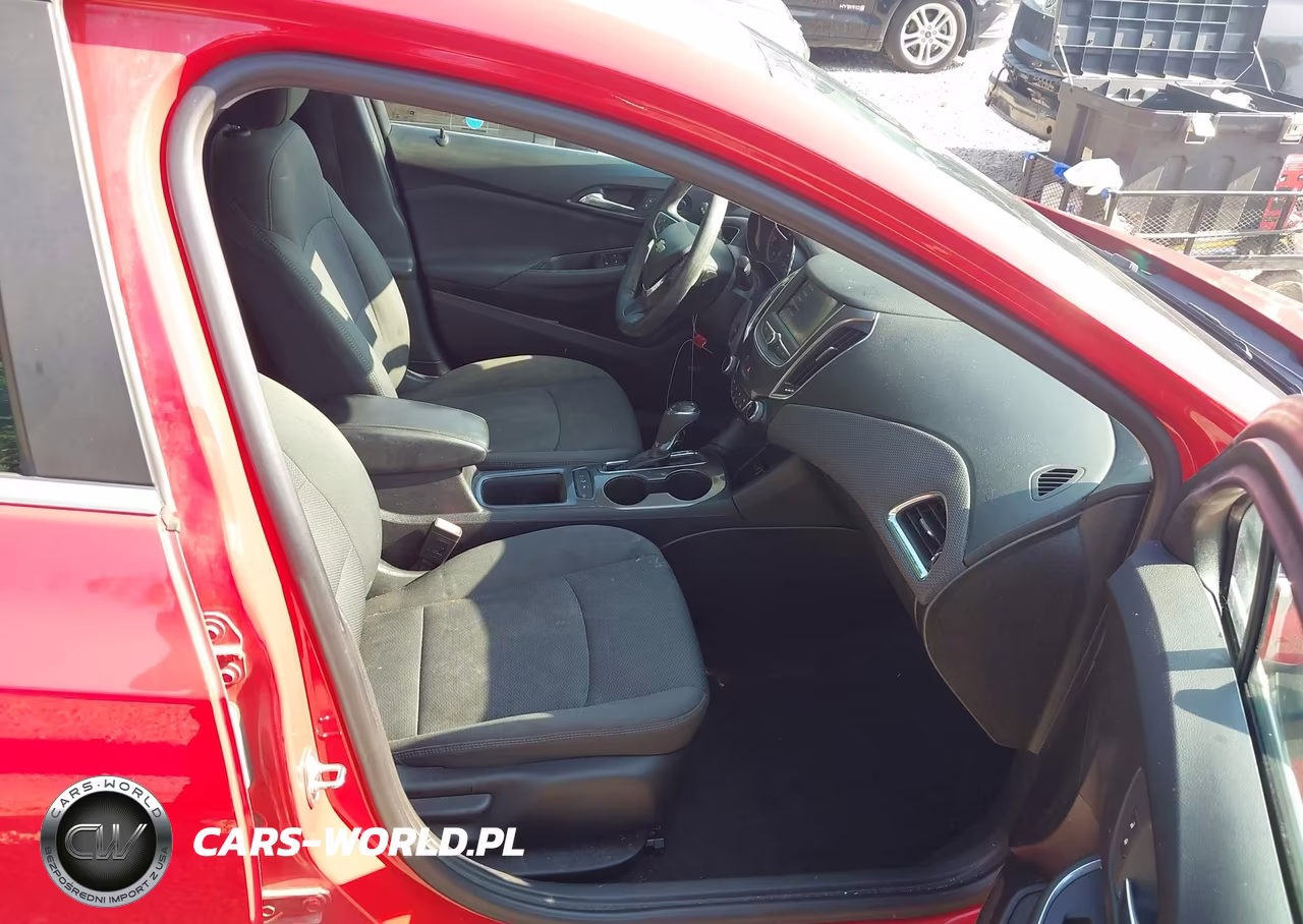 2019 Chevrolet Cruze Lt VIN:3G1BE6SM3KS608130 - 5