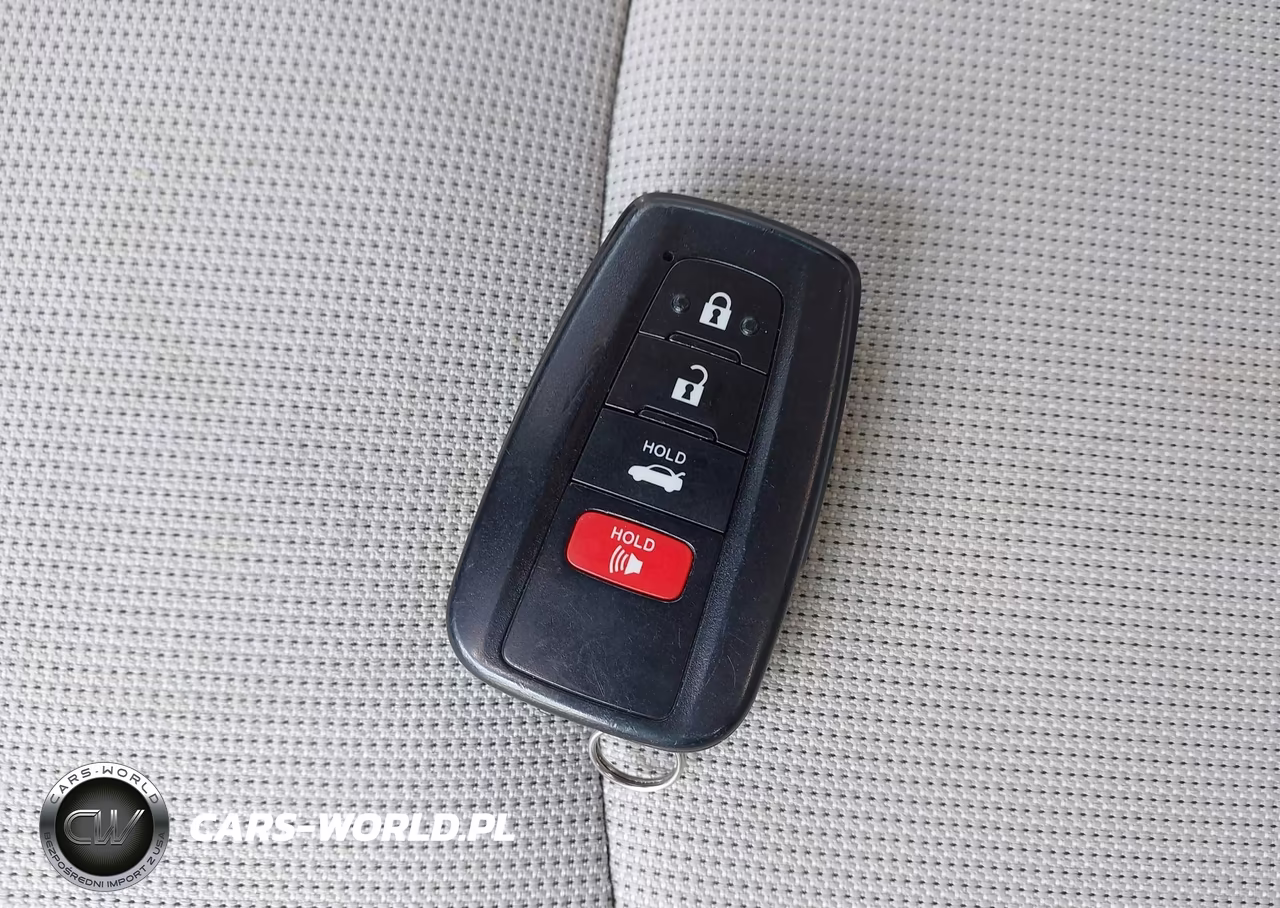 2020 Toyota Corolla Le VIN:JTDHPRAE3LJ064741 - 11