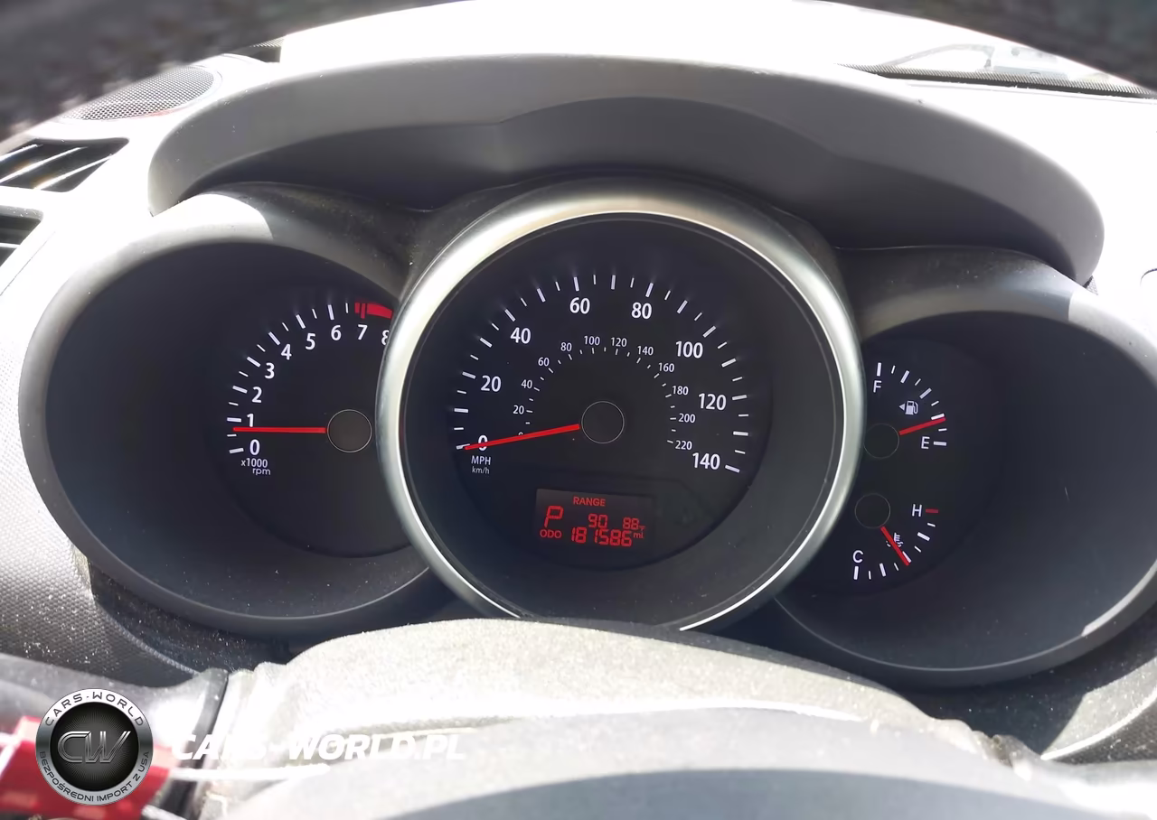 2013 Kia Soul + VIN:KNDJT2A6XD7568196 - 7