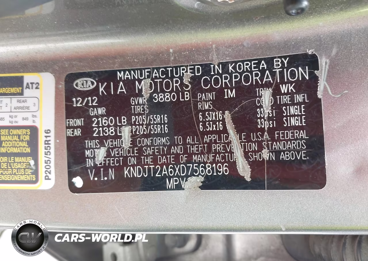 2013 Kia Soul + VIN:KNDJT2A6XD7568196 - 9