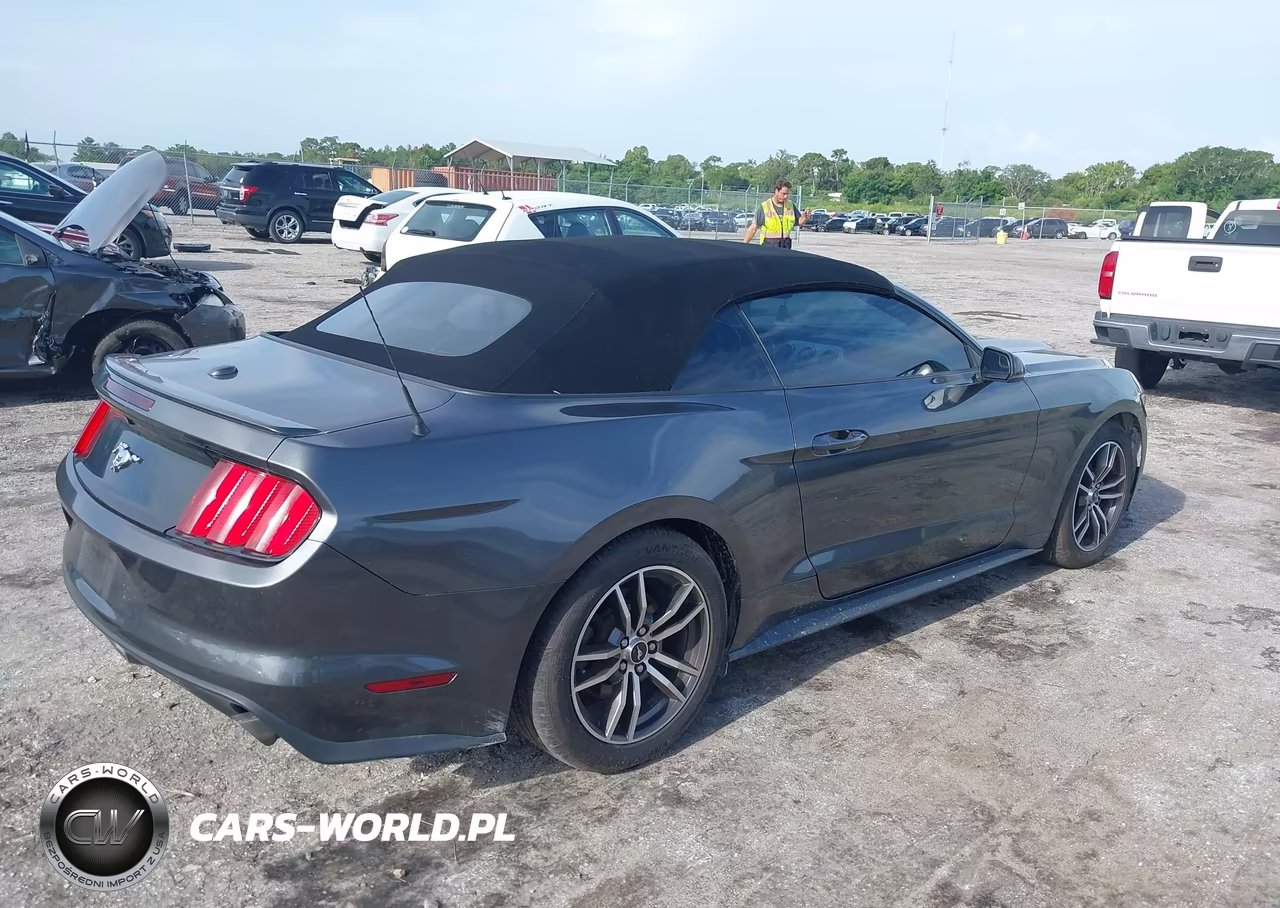 2017 Ford Mustang Ecoboost Premium VIN:1FATP8UH1H5324280 - 4