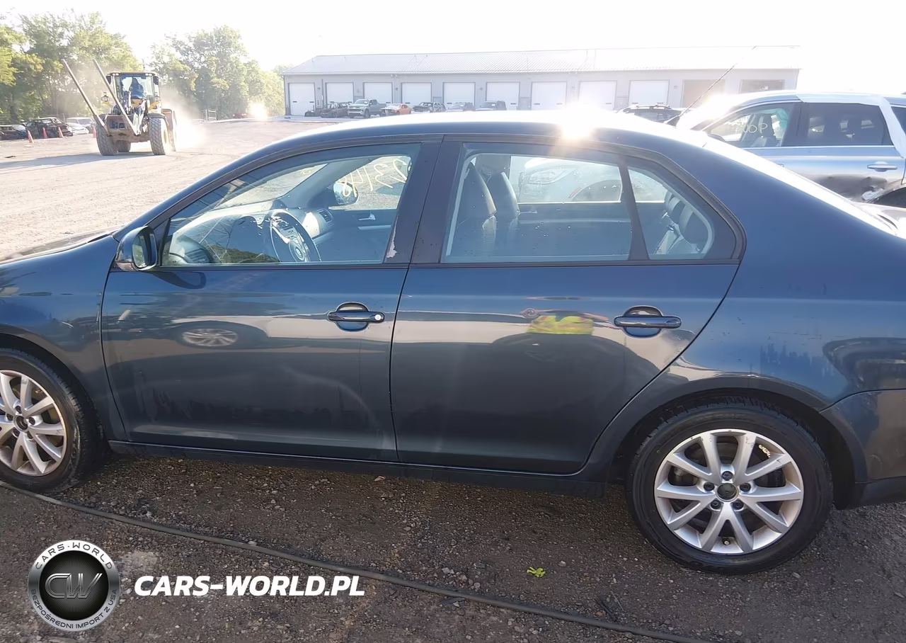 2010 Volkswagen Jetta Limited Edition VIN:3VWRZ7AJ3AM126622 - 14