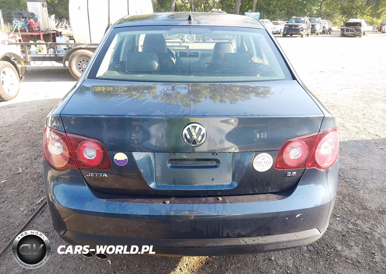 2010 Volkswagen Jetta Limited Edition VIN:3VWRZ7AJ3AM126622 - 16