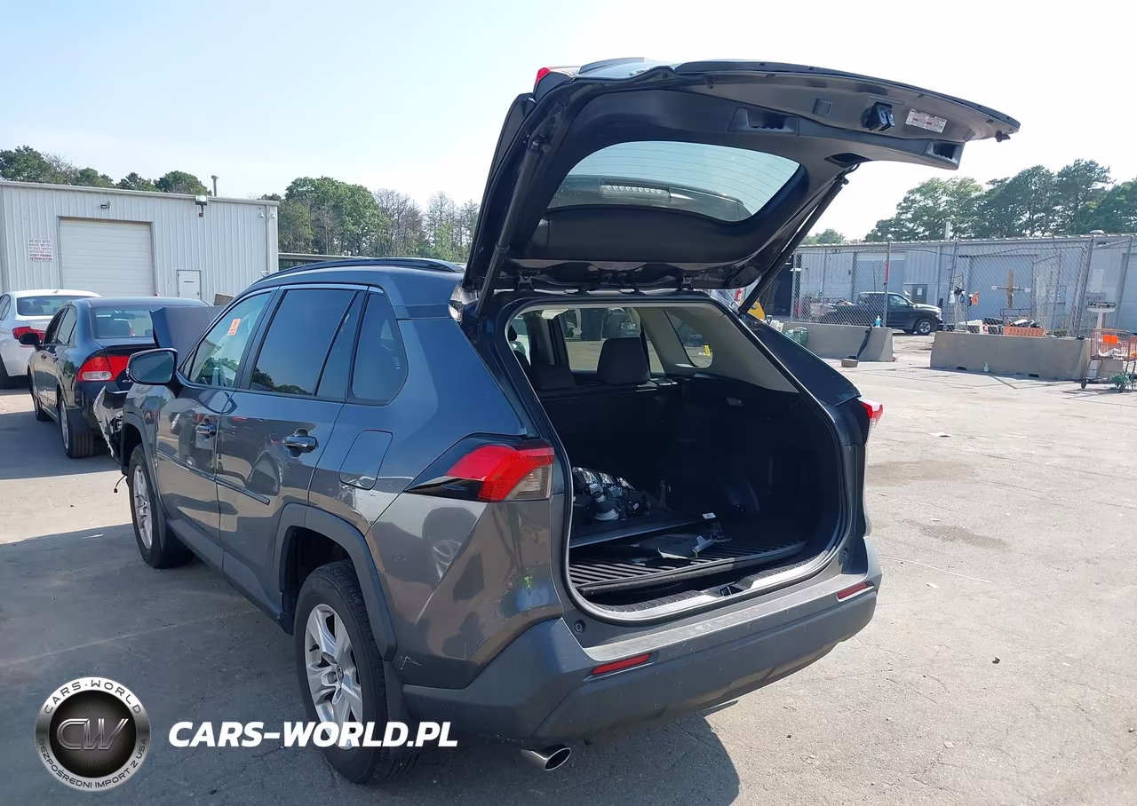 2021 Toyota Rav4 Xle VIN:2T3P1RFV1MC218700 - 3