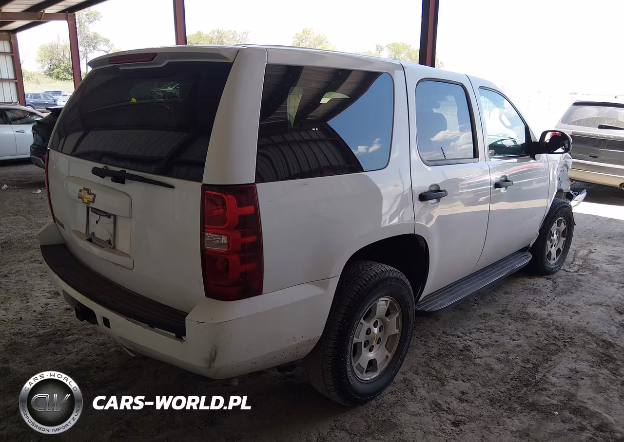 2011 Chevrolet Tahoe Commercial VIN:1GNSK2E03BR321835 - 4