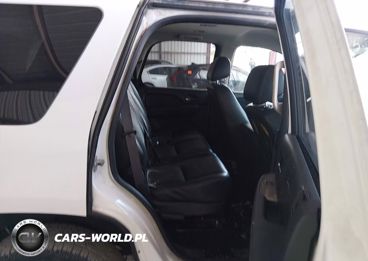 2011 Chevrolet Tahoe Commercial VIN:1GNSK2E03BR321835 - 8